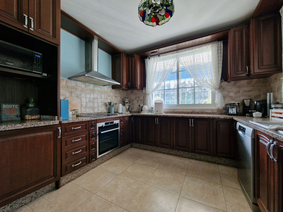 Huis te koop in Guadalmina Baja | 5 slaapkamers H5110717