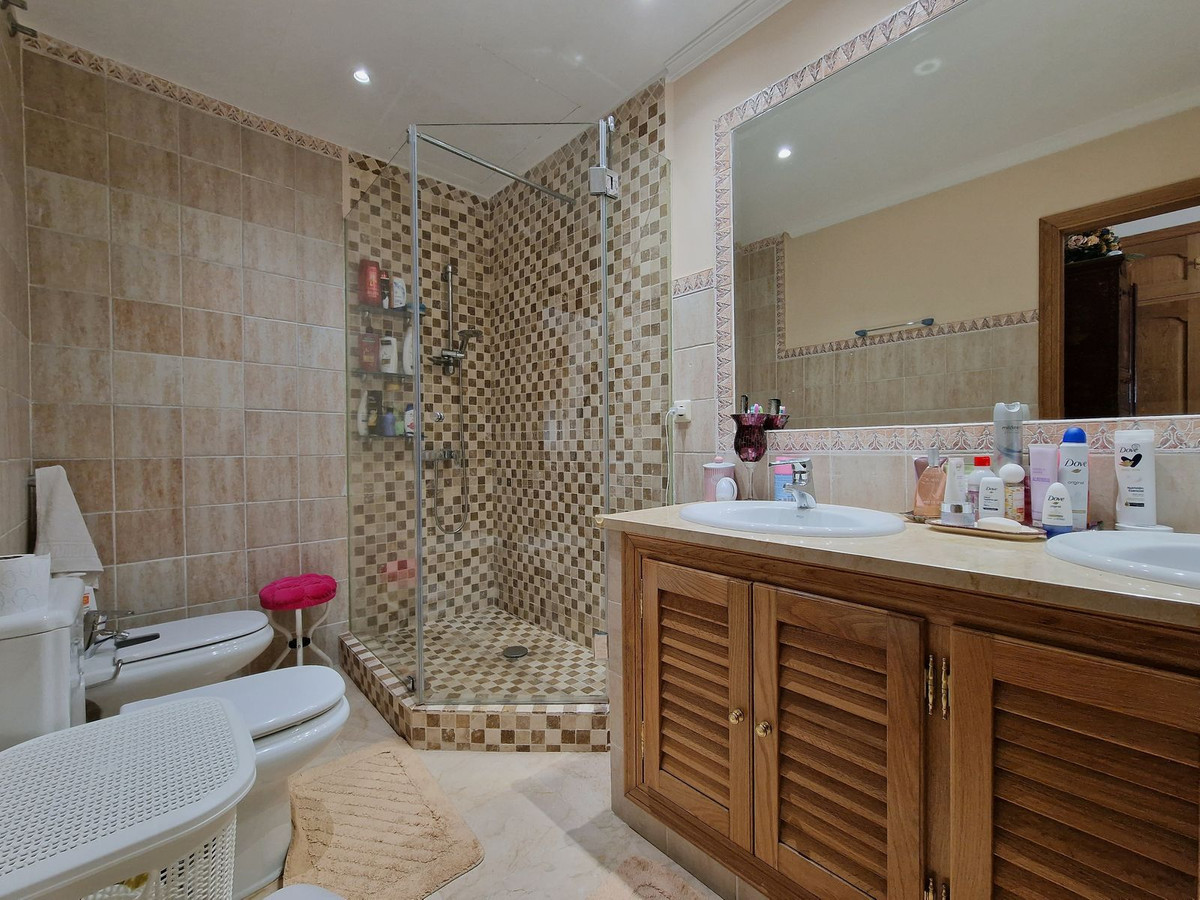 Huis te koop in Guadalmina Baja | 5 slaapkamers H5110717
