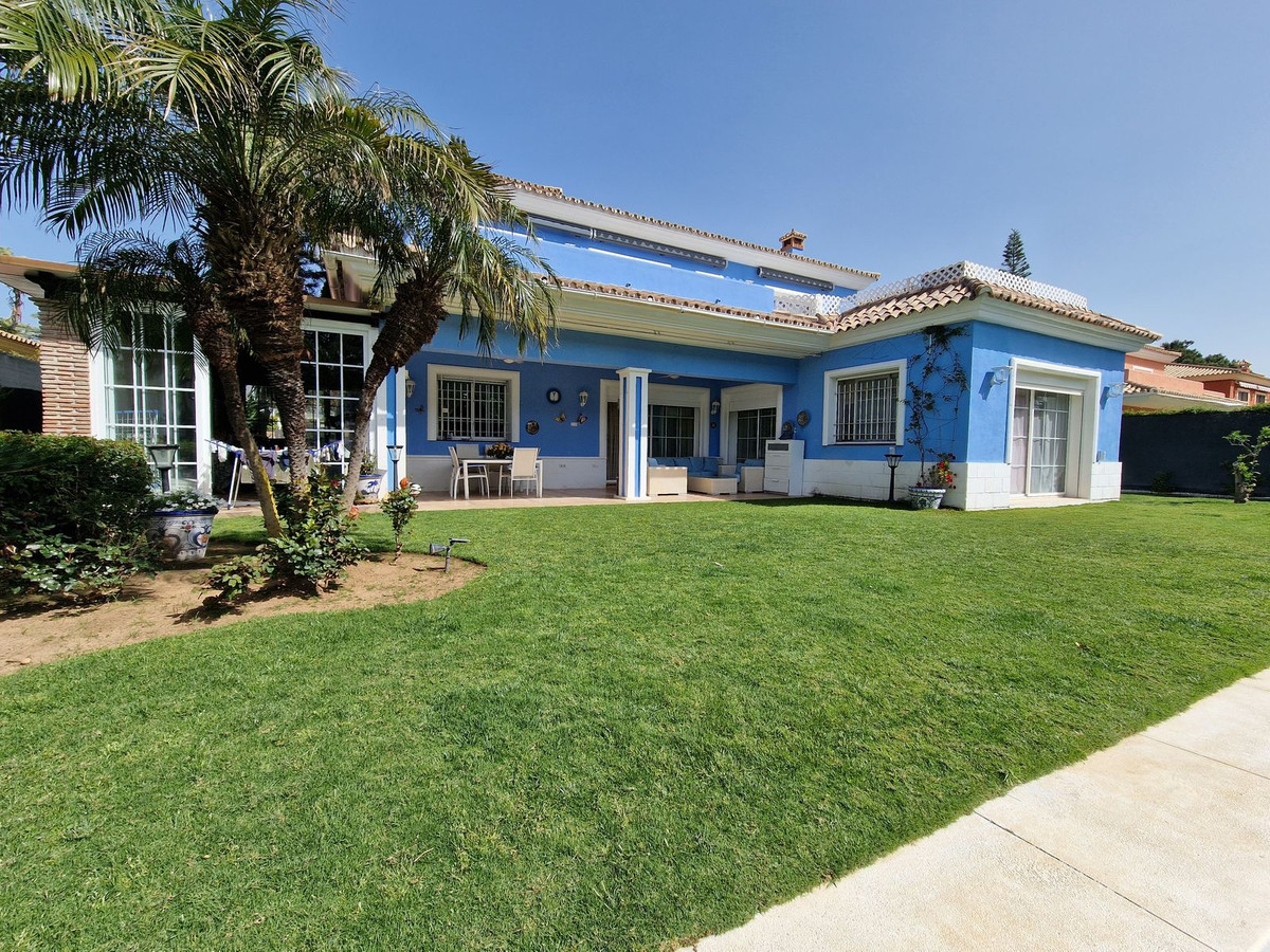 Huis te koop in Guadalmina Baja | 5 slaapkamers H5110717
