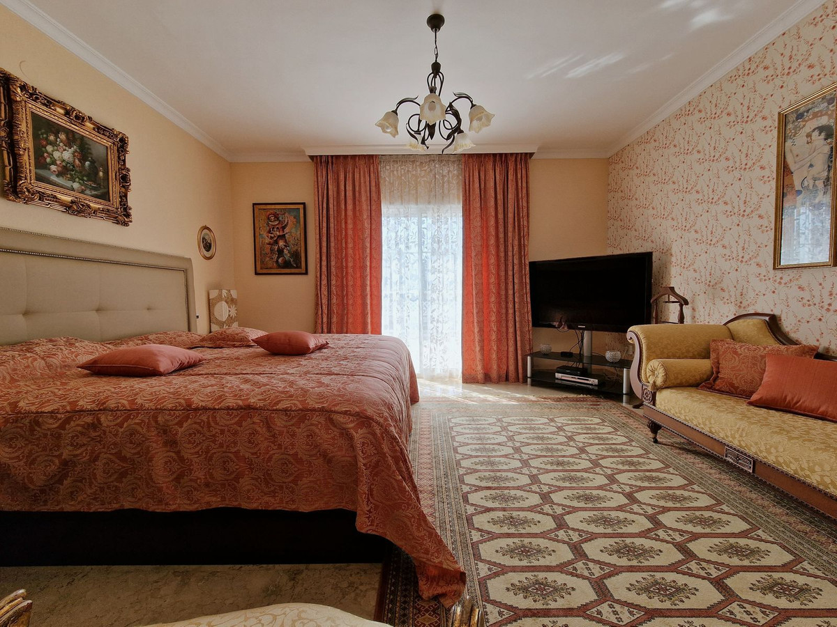 Huis te koop in Guadalmina Baja | 5 slaapkamers H5110717