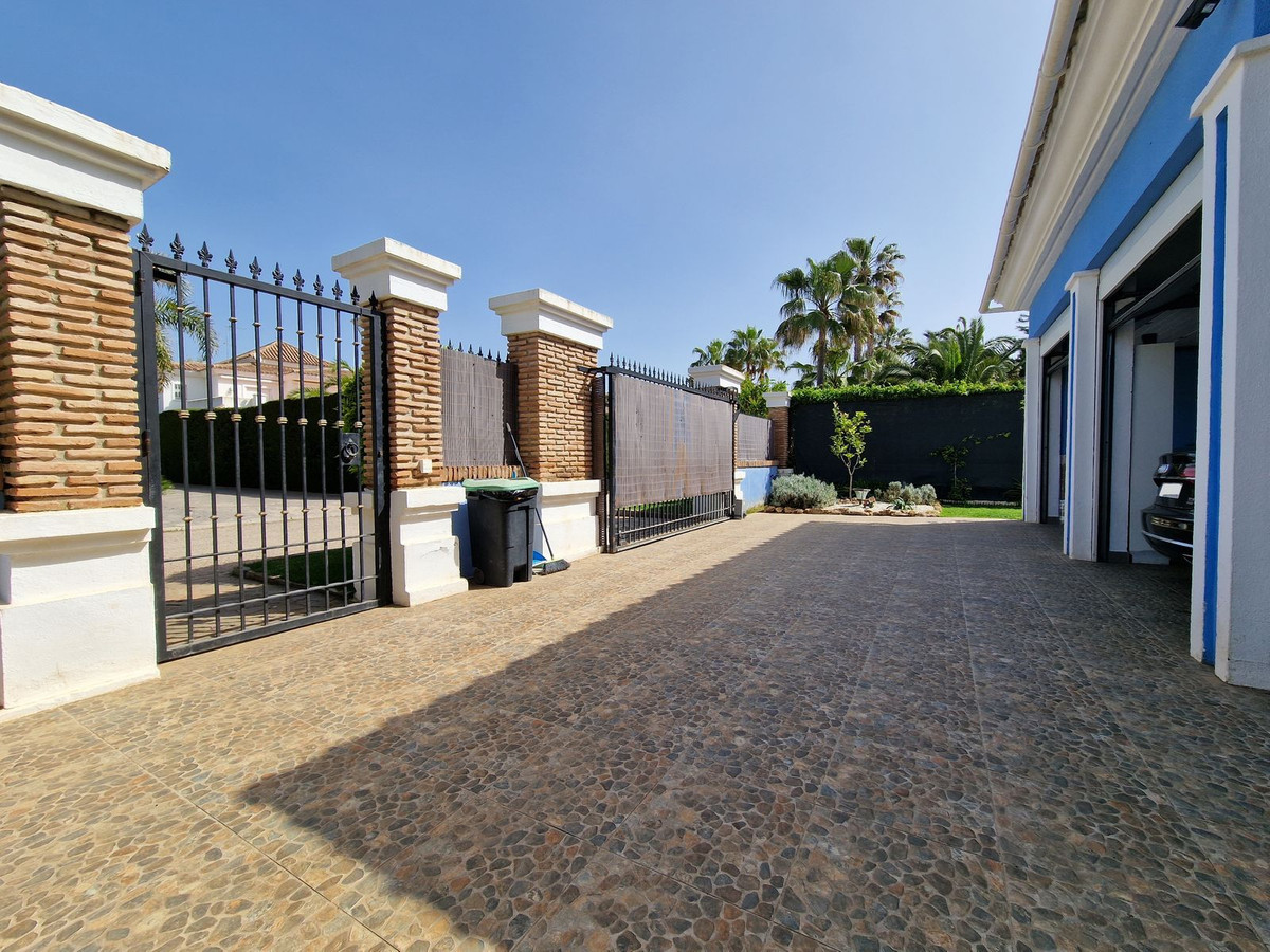 Huis te koop in Guadalmina Baja | 5 slaapkamers H5110717