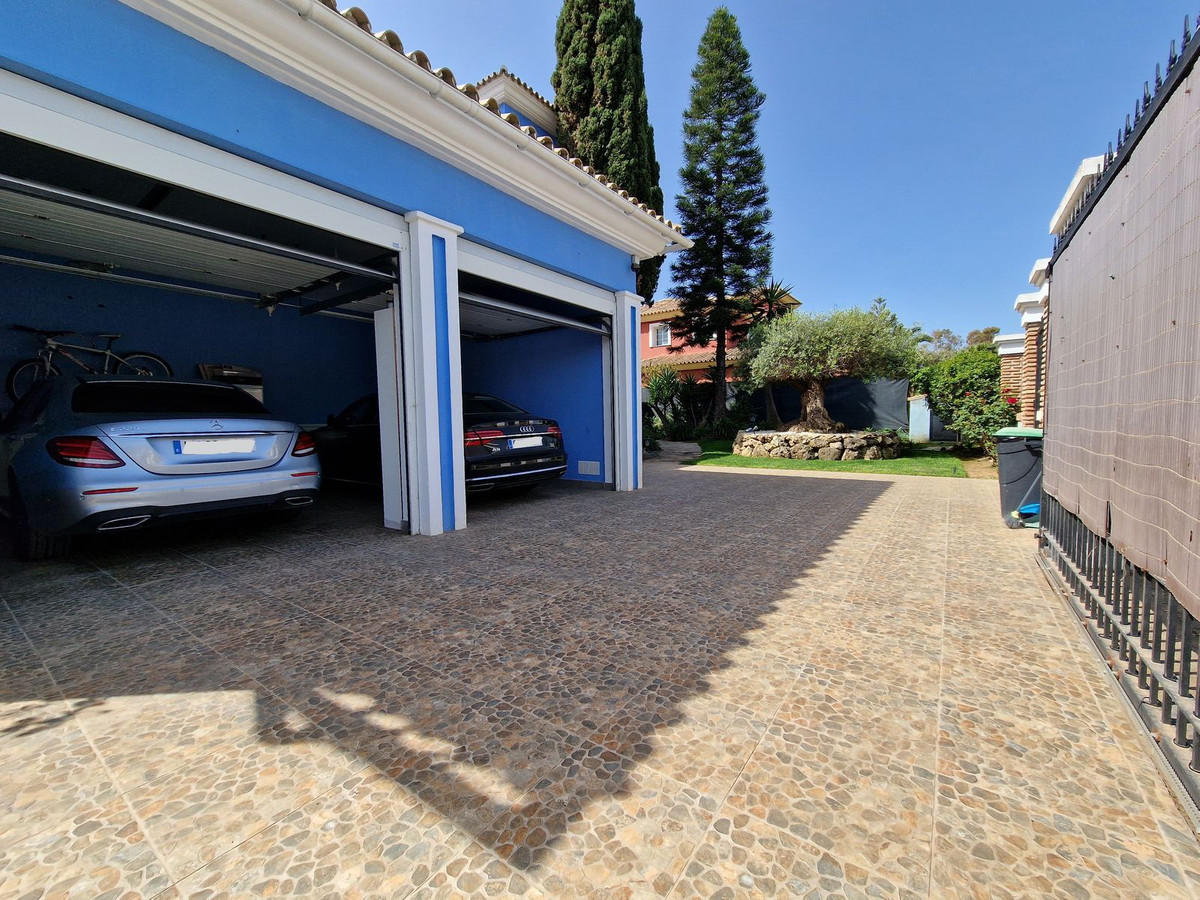 Huis te koop in Guadalmina Baja | 5 slaapkamers H5110717