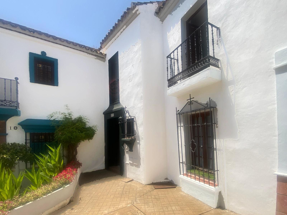 Huis te koop in Guadalmina Baja | 3 slaapkamers H5133313
