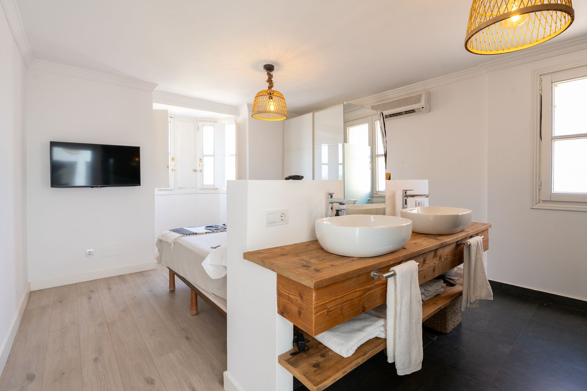 Huis te koop in Guadalmina Baja | 5 slaapkamers H5148274