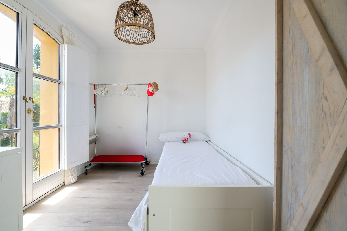 Huis te koop in Guadalmina Baja | 5 slaapkamers H5148274