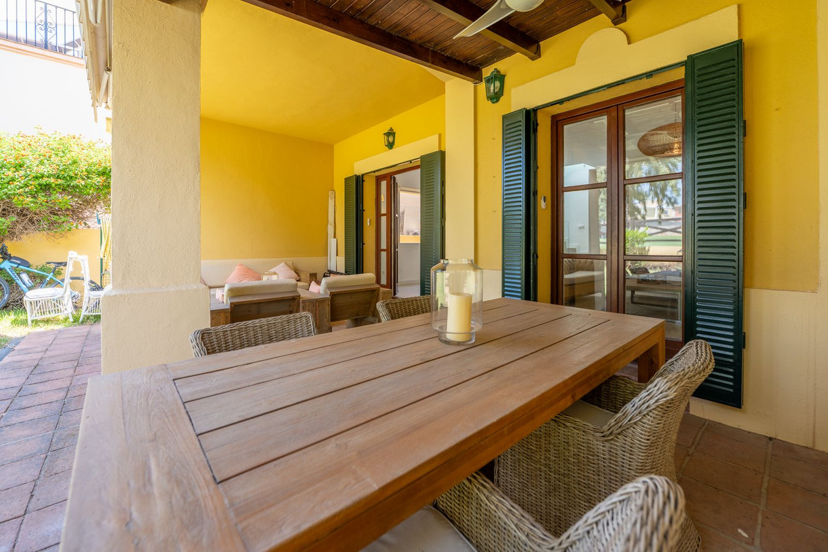 Huis te koop in Guadalmina Baja | 5 slaapkamers H5148274