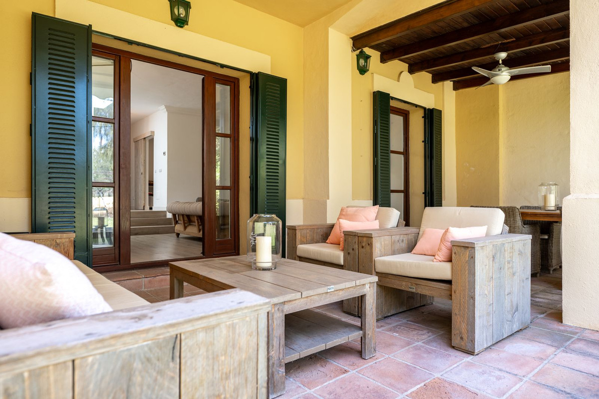 Huis te koop in Guadalmina Baja | 5 slaapkamers H5148274