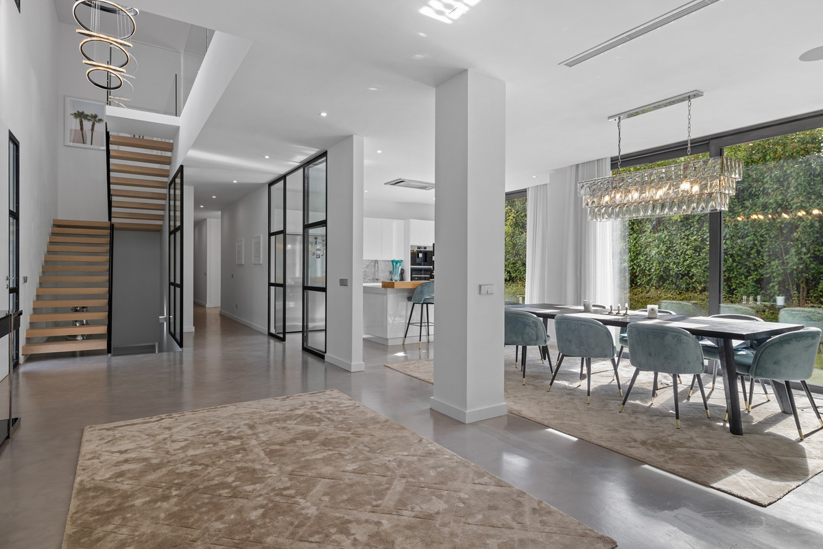 Huis te koop in Guadalmina Baja | 6 slaapkamers H5151001