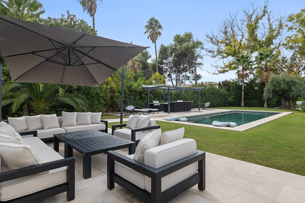 Huis te koop in Guadalmina Baja | 6 slaapkamers H5151001