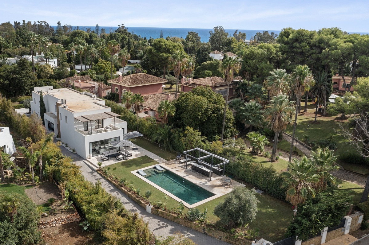 Huis te koop in Guadalmina Baja | 6 slaapkamers H5151001