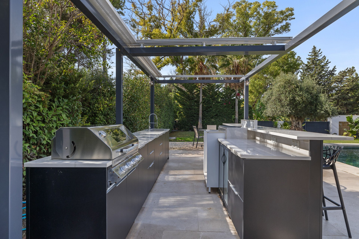 Huis te koop in Guadalmina Baja | 6 slaapkamers H5151001