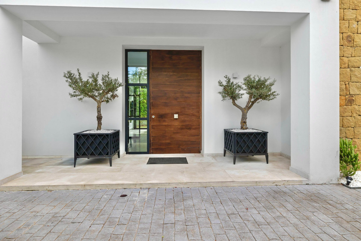Huis te koop in Guadalmina Baja | 6 slaapkamers H5151001
