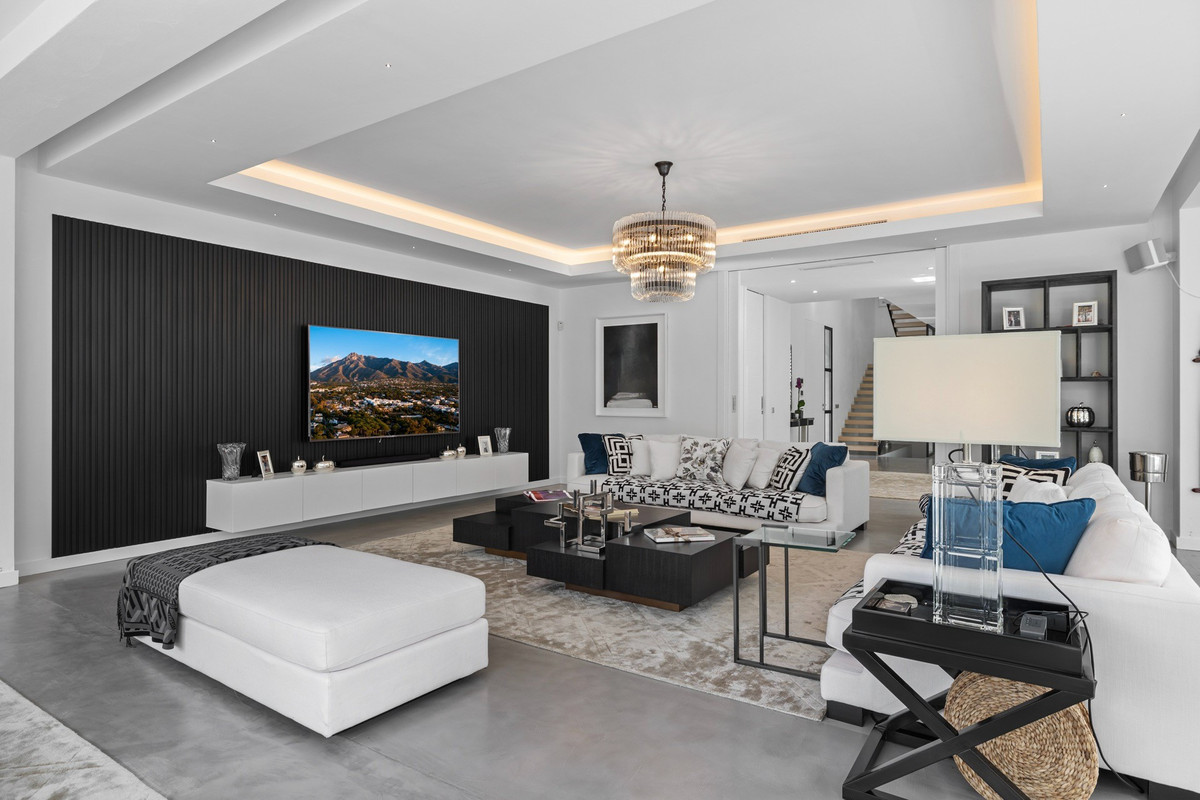 Huis te koop in Guadalmina Baja | 6 slaapkamers H5151001