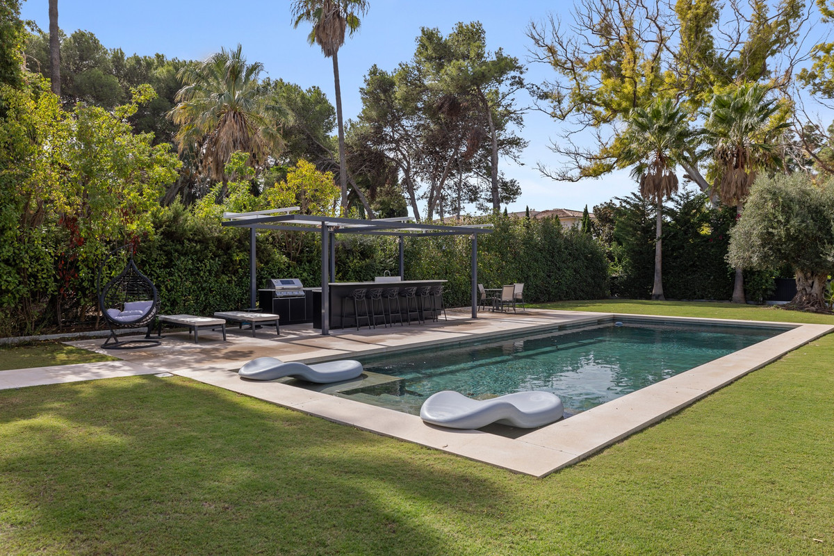 Huis te koop in Guadalmina Baja | 6 slaapkamers H5151001