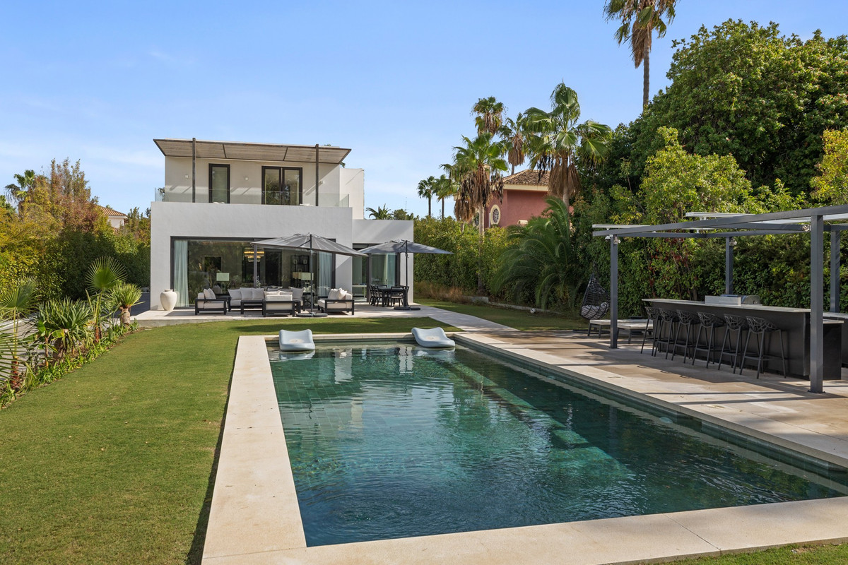 Huis te koop in Guadalmina Baja | 6 slaapkamers H5151001