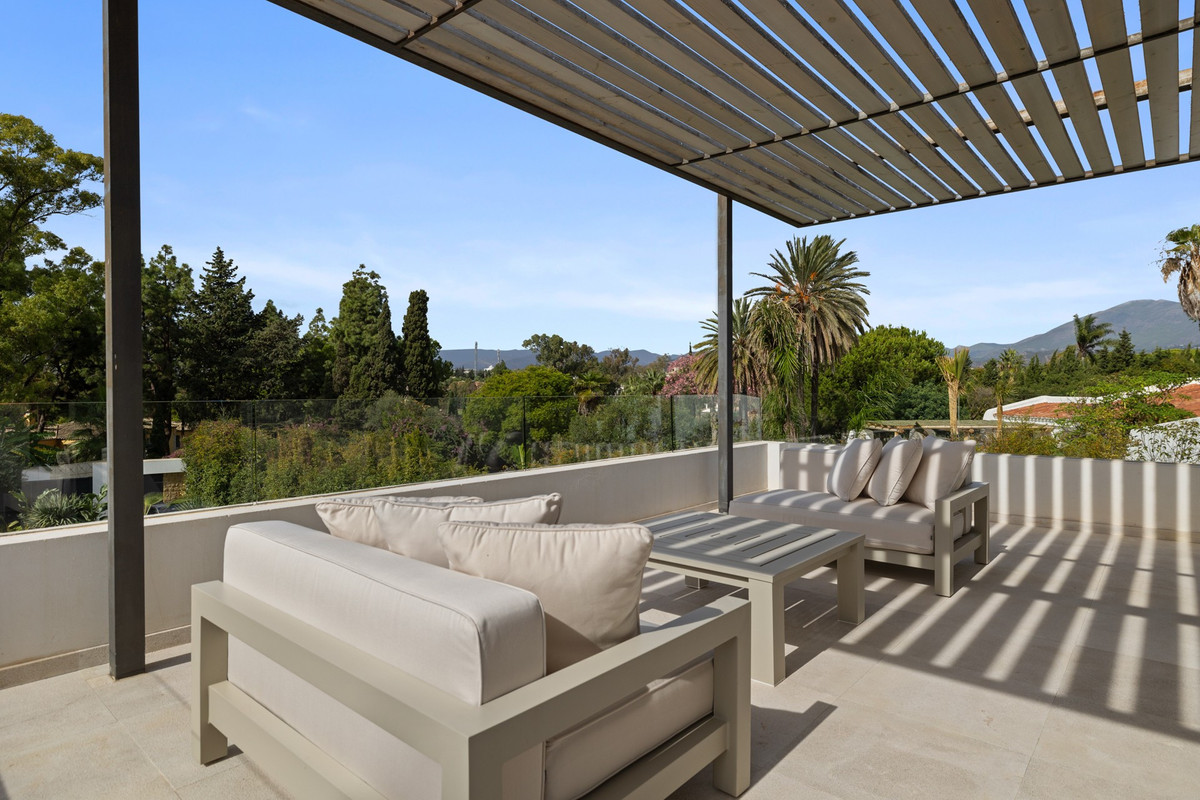 Huis te koop in Guadalmina Baja | 6 slaapkamers H5151001