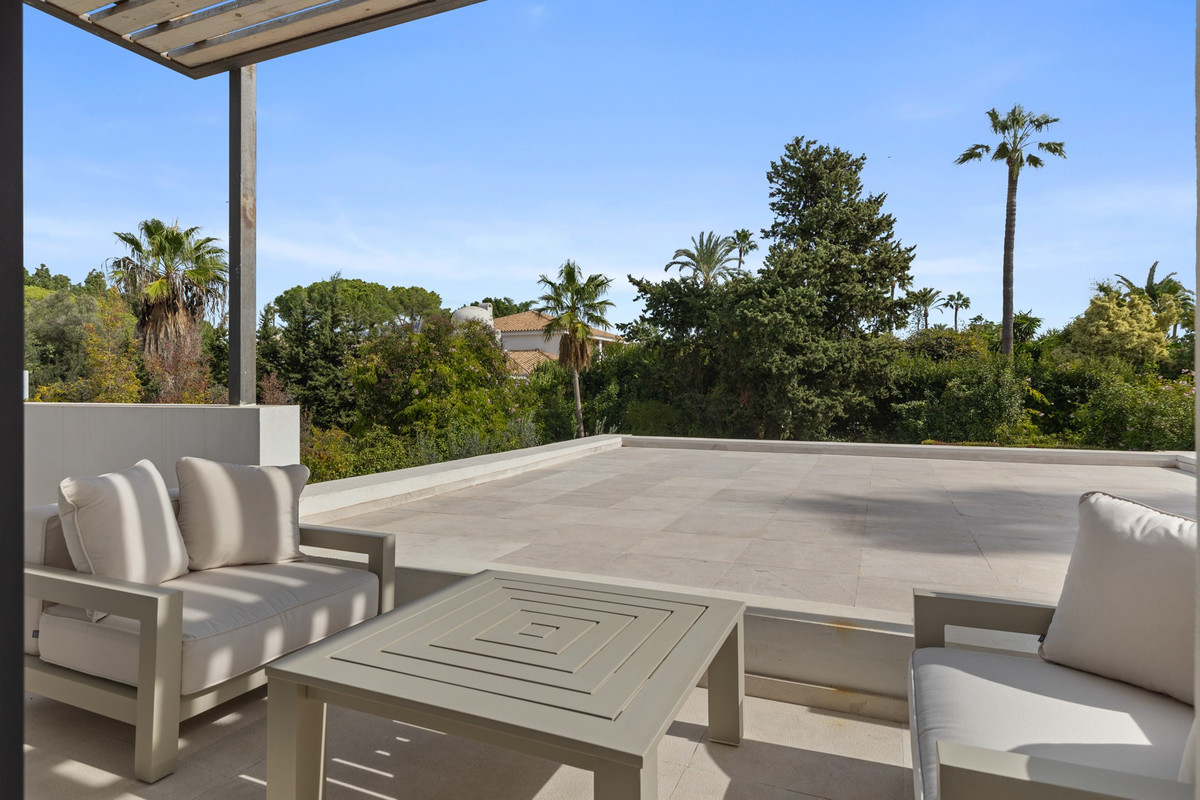 Huis te koop in Guadalmina Baja | 6 slaapkamers H5151001