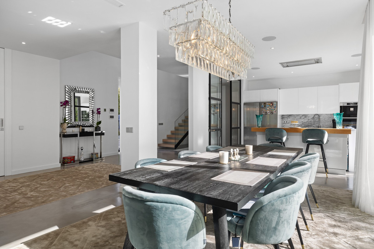 Huis te koop in Guadalmina Baja | 6 slaapkamers H5151001