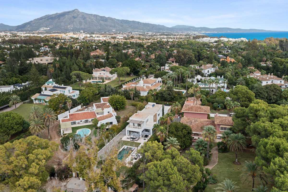 Huis te koop in Guadalmina Baja | 6 slaapkamers H5151001