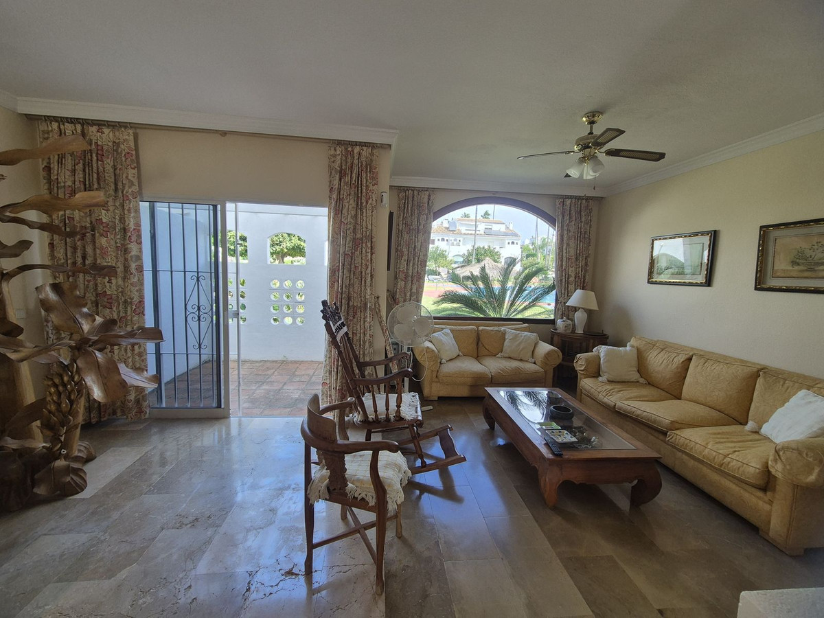 Huis te koop in Guadalmina Baja | 4 slaapkamers H5158777