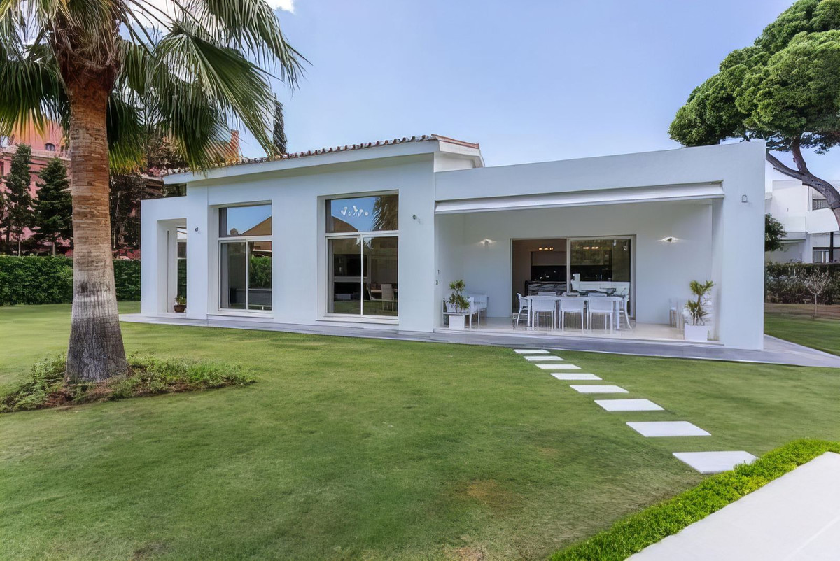 Huis te koop in Guadalmina Baja | 3 slaapkamers H5160247