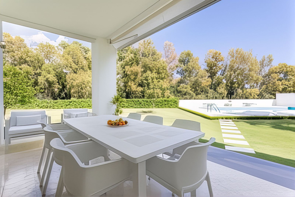 Huis te koop in Guadalmina Baja | 3 slaapkamers H5160247