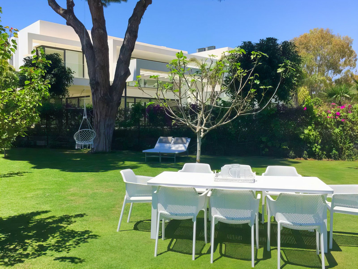 Huis te koop in Guadalmina Baja | 3 slaapkamers H5160247