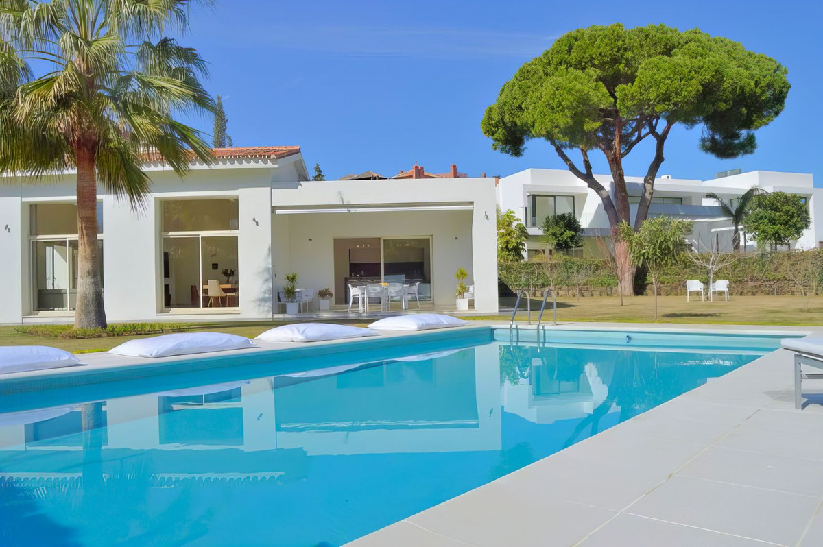 Huis te koop in Guadalmina Baja | 3 slaapkamers H5160247