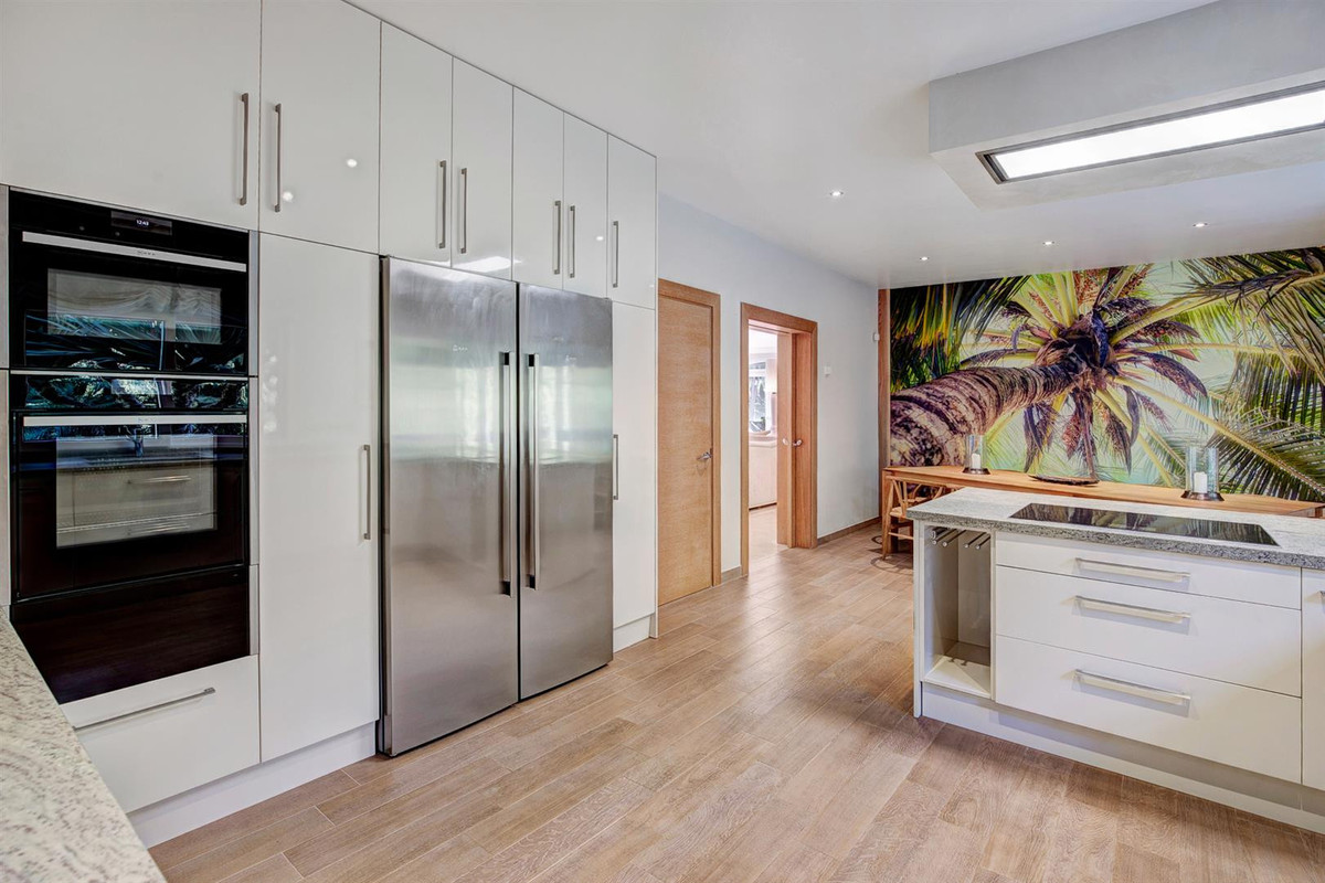 Huis te koop in Guadalmina Baja | 6 slaapkamers H5166772