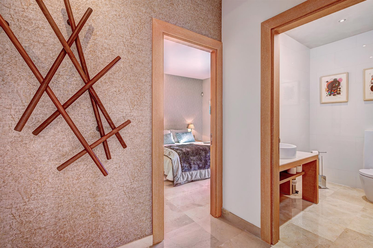 Huis te koop in Guadalmina Baja | 6 slaapkamers H5166772