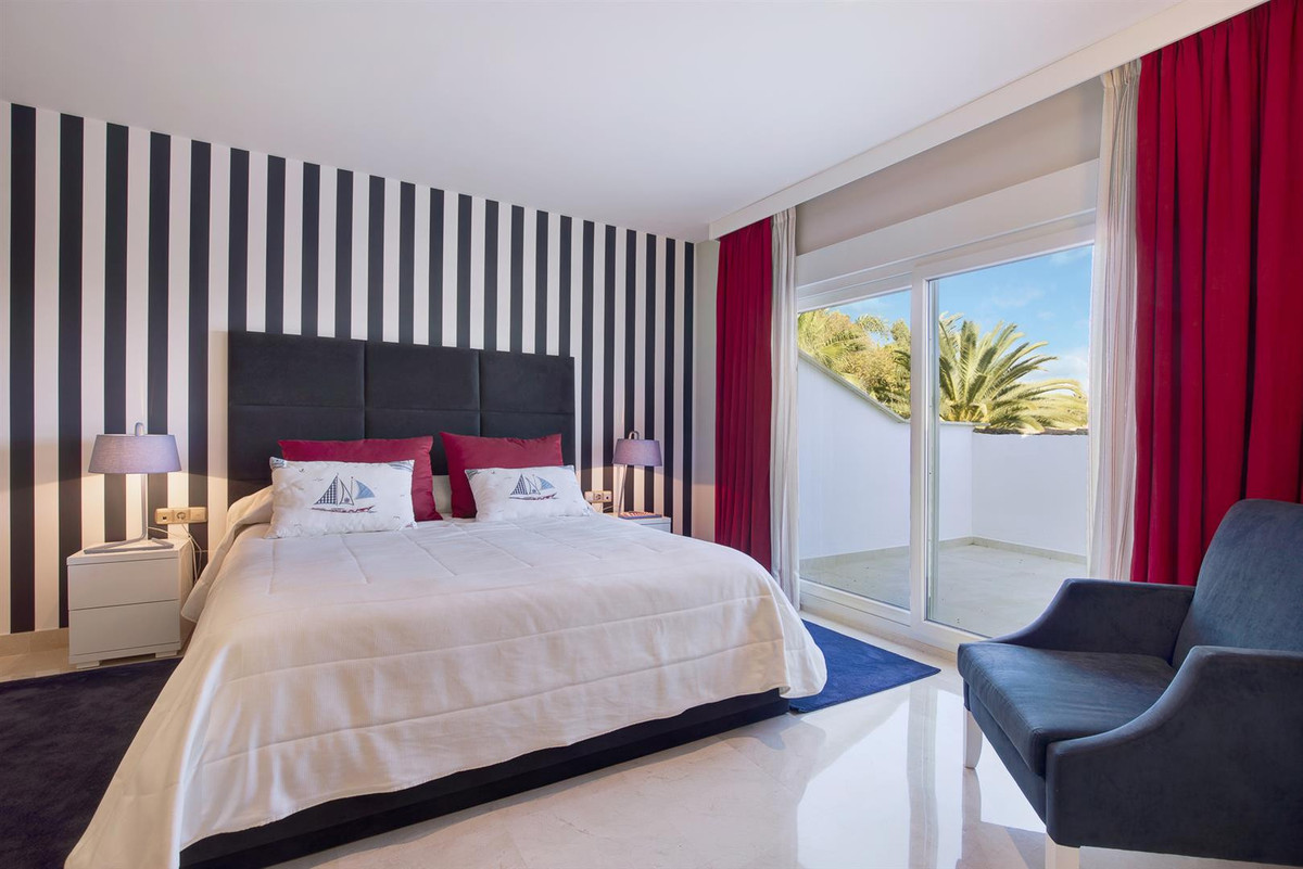 Huis te koop in Guadalmina Baja | 6 slaapkamers H5166772