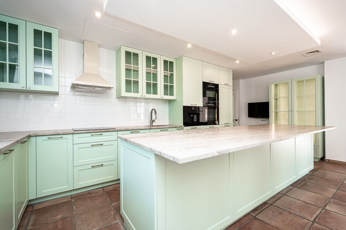 Huis te koop in Guadalmina Baja | 6 slaapkamers H5209114