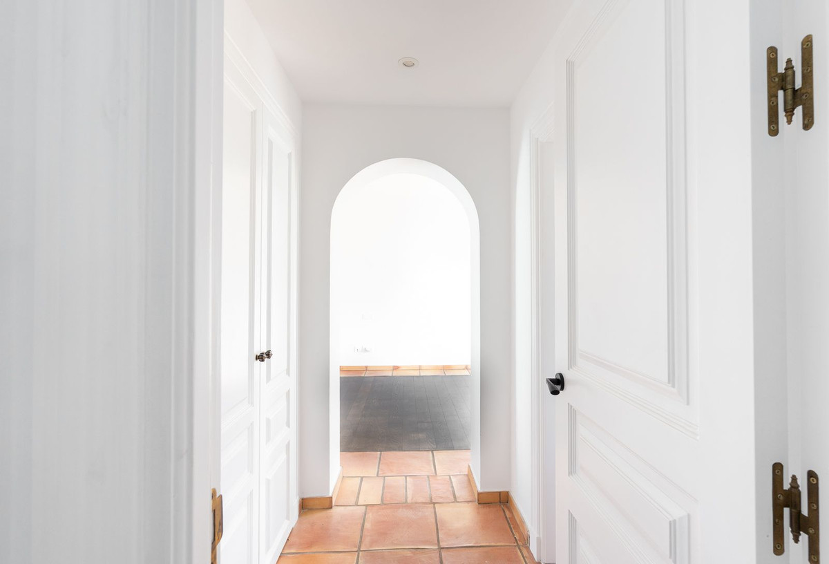 Huis te koop in Guadalmina Baja | 6 slaapkamers H5209114