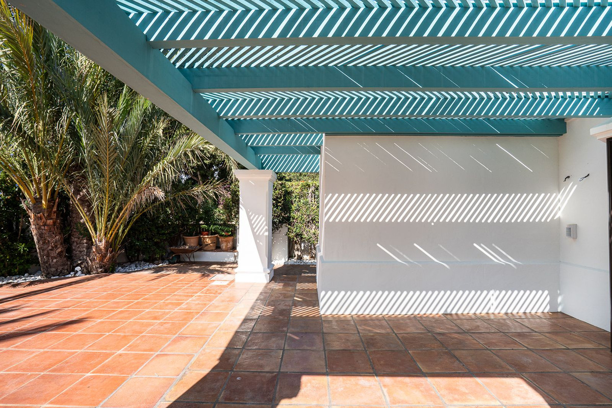 Huis te koop in Guadalmina Baja | 6 slaapkamers H5209114