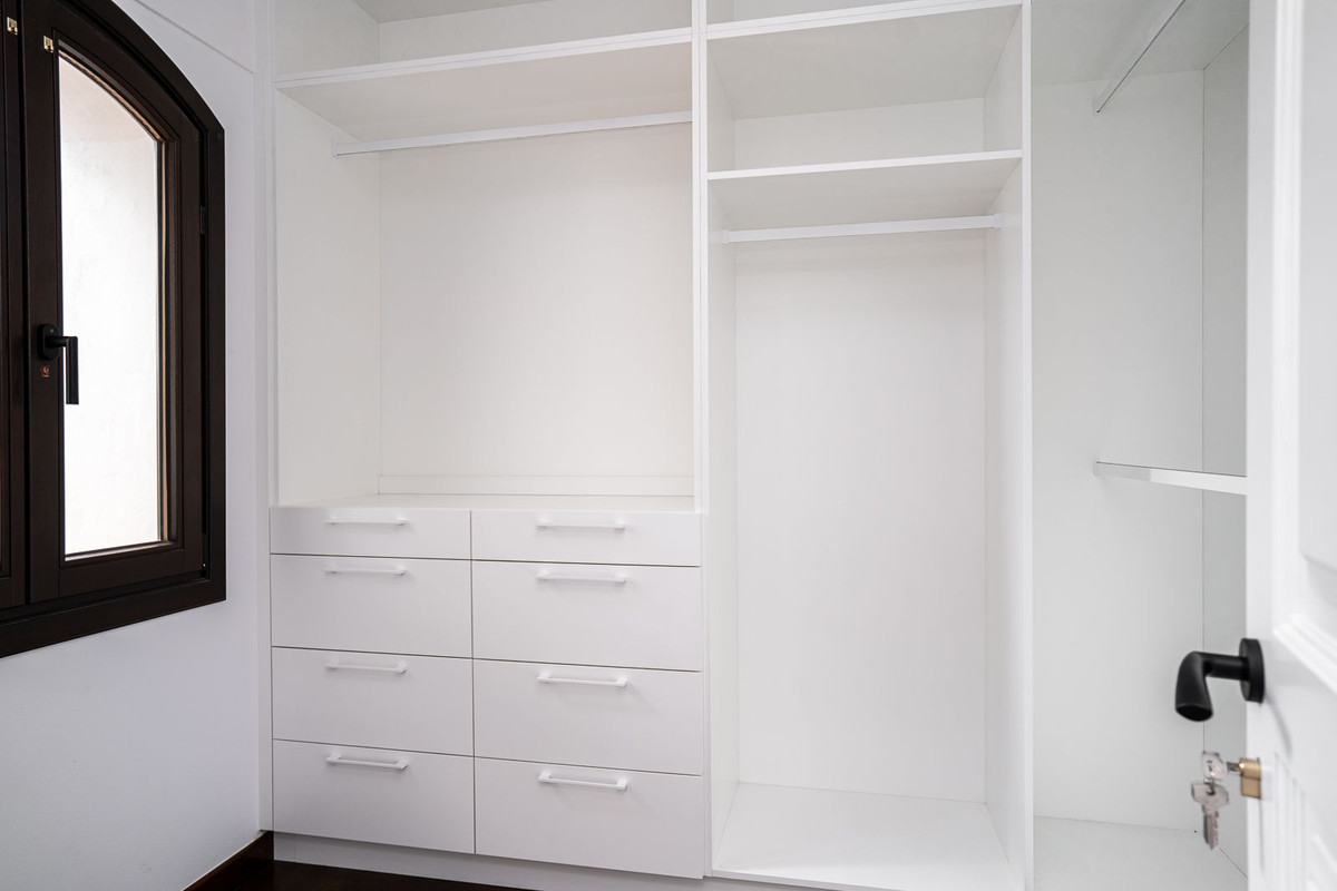 Huis te koop in Guadalmina Baja | 6 slaapkamers H5209114