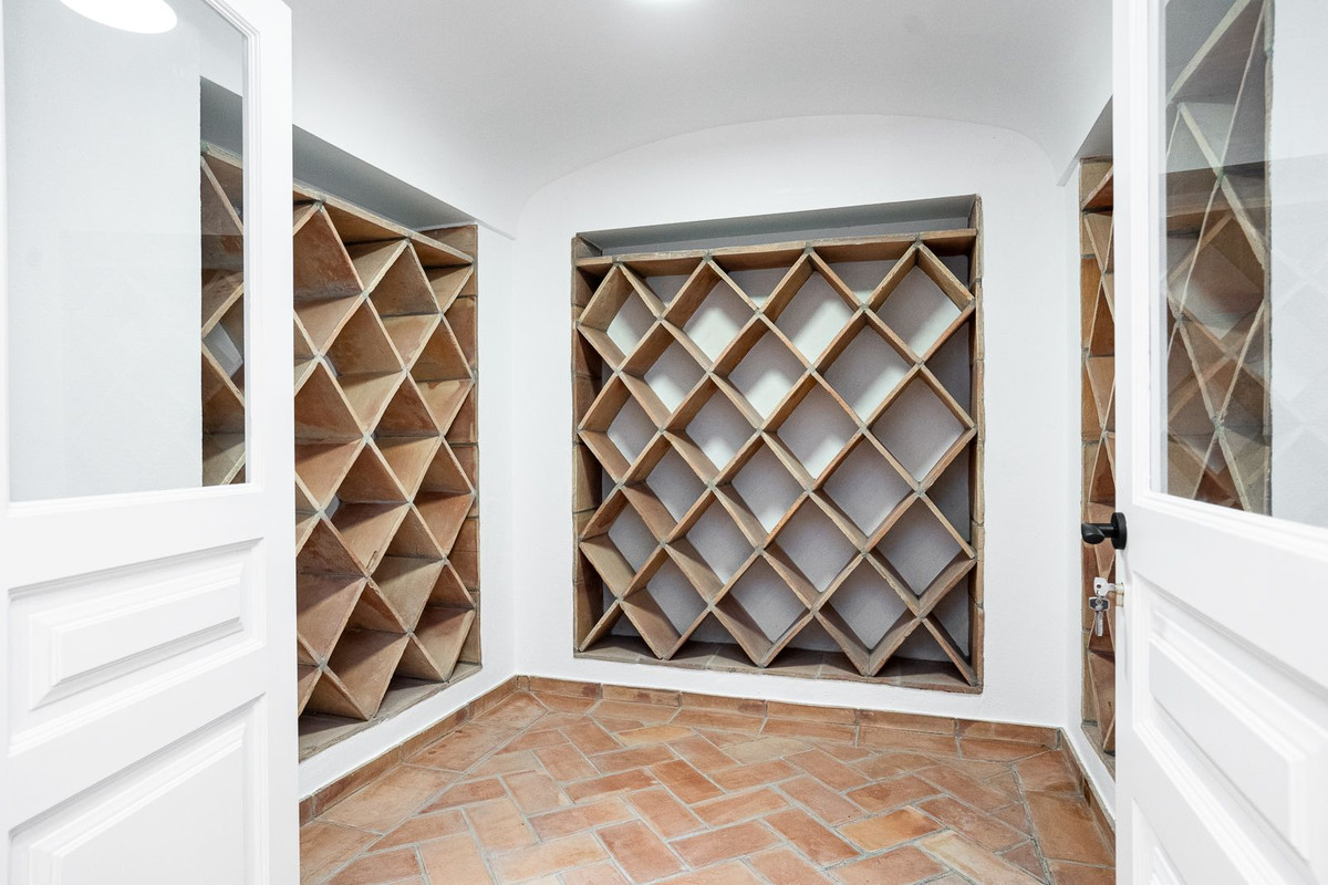 Huis te koop in Guadalmina Baja | 6 slaapkamers H5209114