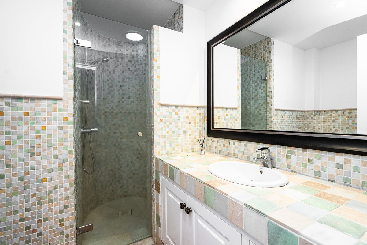 Huis te koop in Guadalmina Baja | 6 slaapkamers H5209114