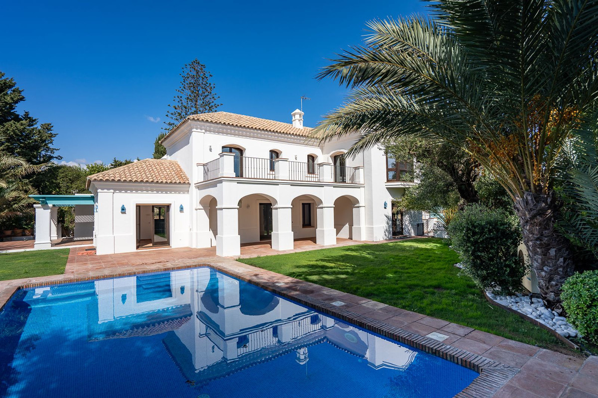 Huis te koop in Guadalmina Baja | 6 slaapkamers H5209114