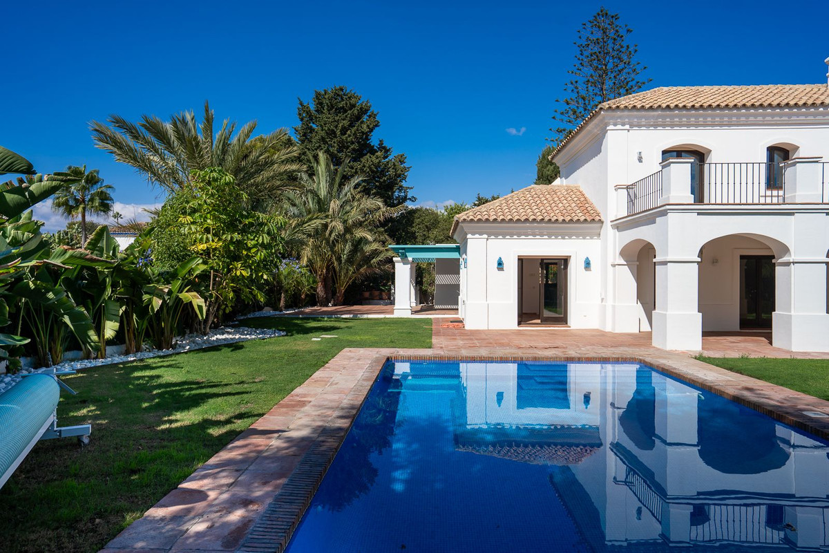 Huis te koop in Guadalmina Baja | 6 slaapkamers H5209114