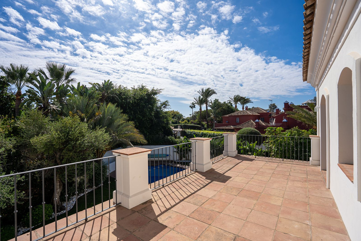 Huis te koop in Guadalmina Baja | 6 slaapkamers H5209114