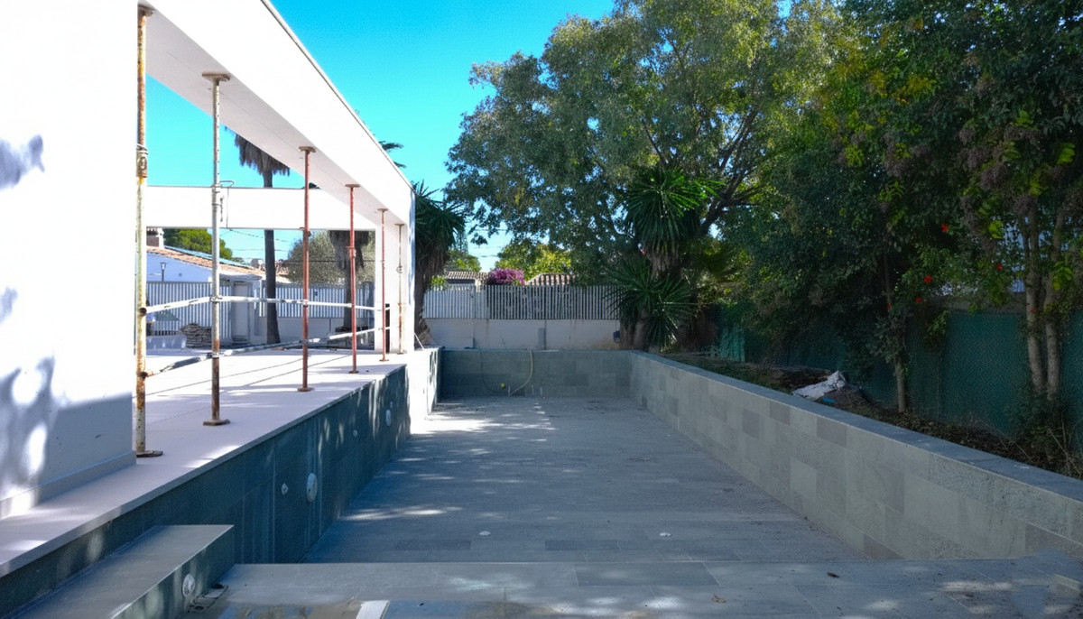 Huis te koop in Guadalmina Baja | 4 slaapkamers H5214583