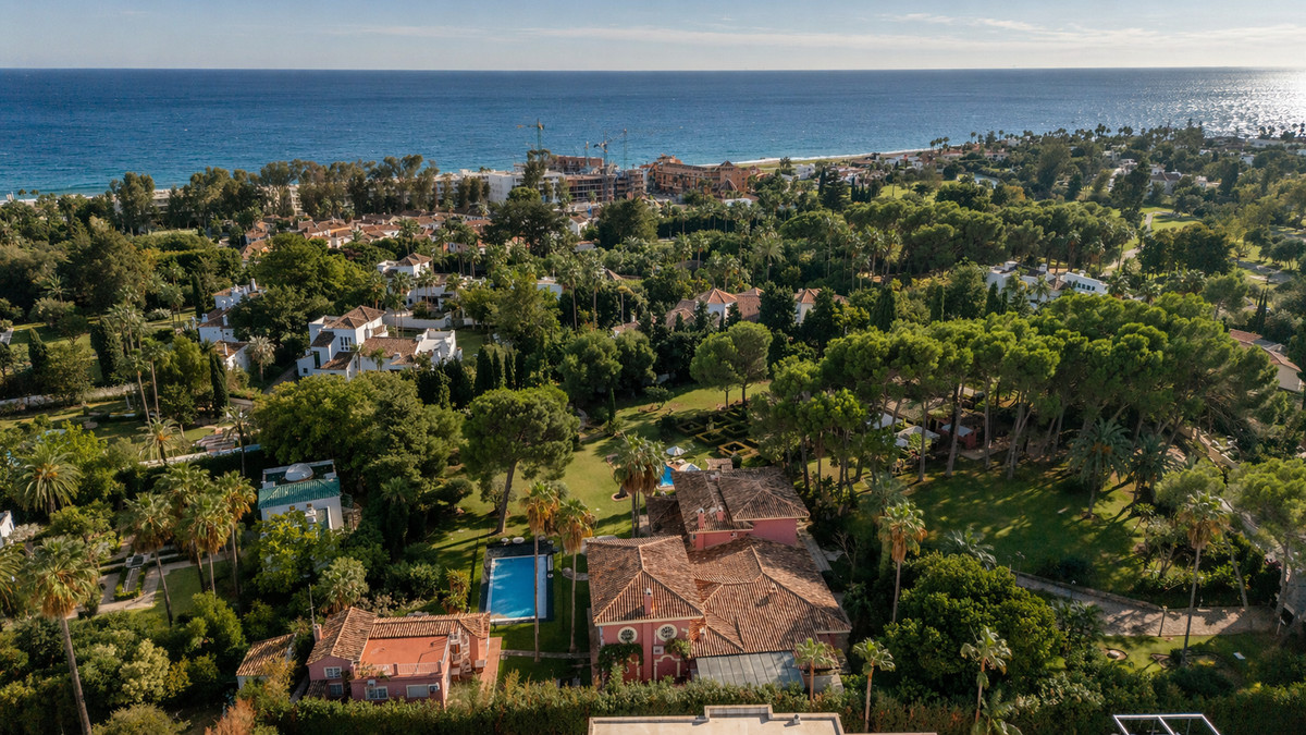 Huis te koop in Guadalmina Baja | 5 slaapkamers H5251645
