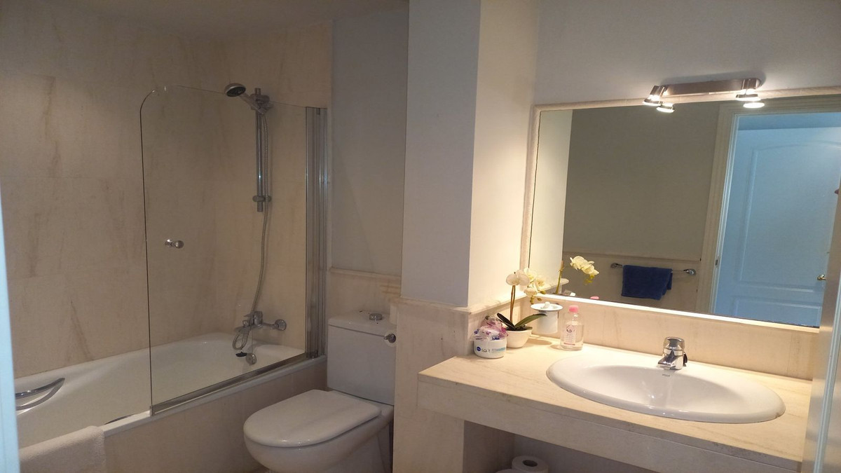 Huis te koop in Guadalmina Baja | 3 slaapkamers H5289574