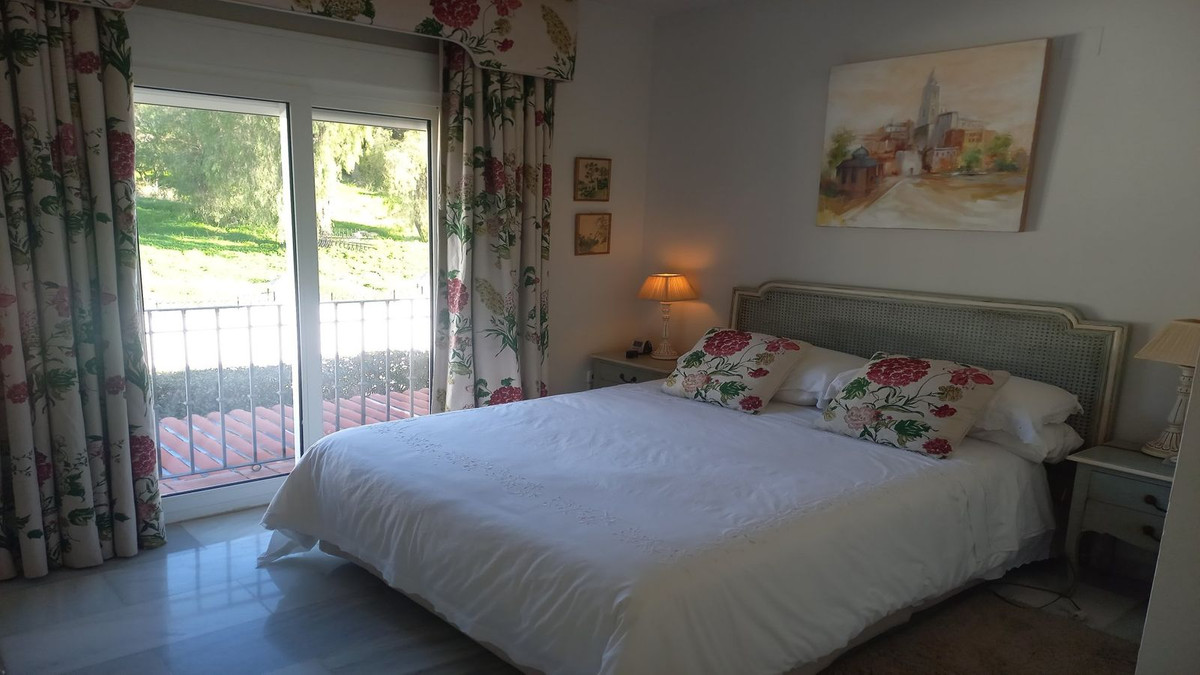 Huis te koop in Guadalmina Baja | 3 slaapkamers H5289574