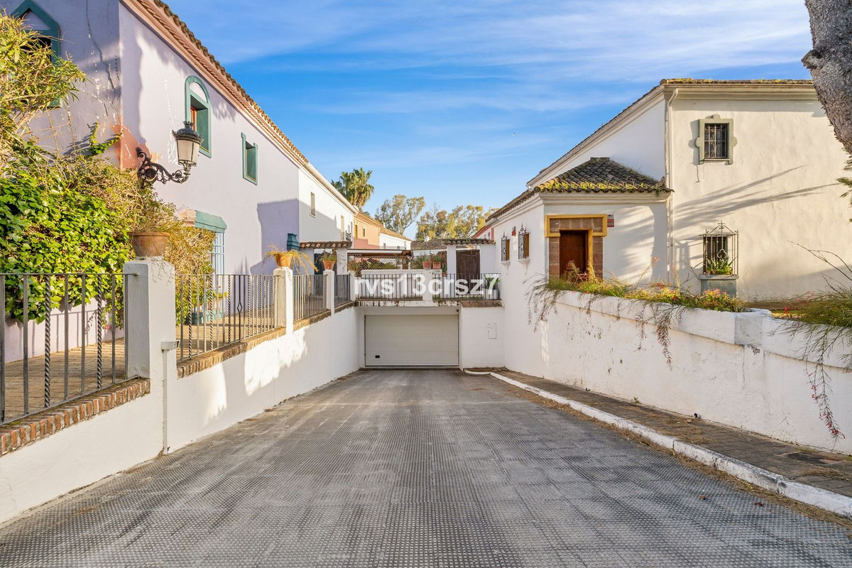 Huis te koop in Guadalmina Baja | 2 slaapkamers H5317993