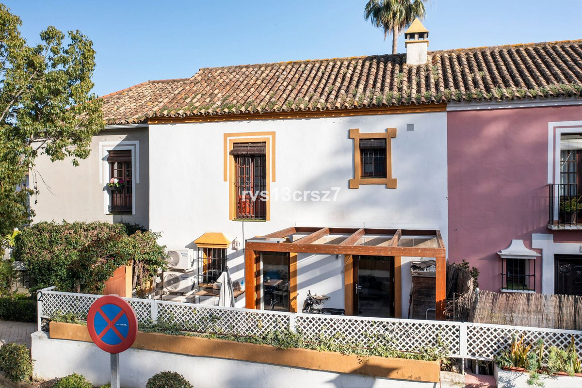 Huis te koop in Guadalmina Baja | 2 slaapkamers H5317993