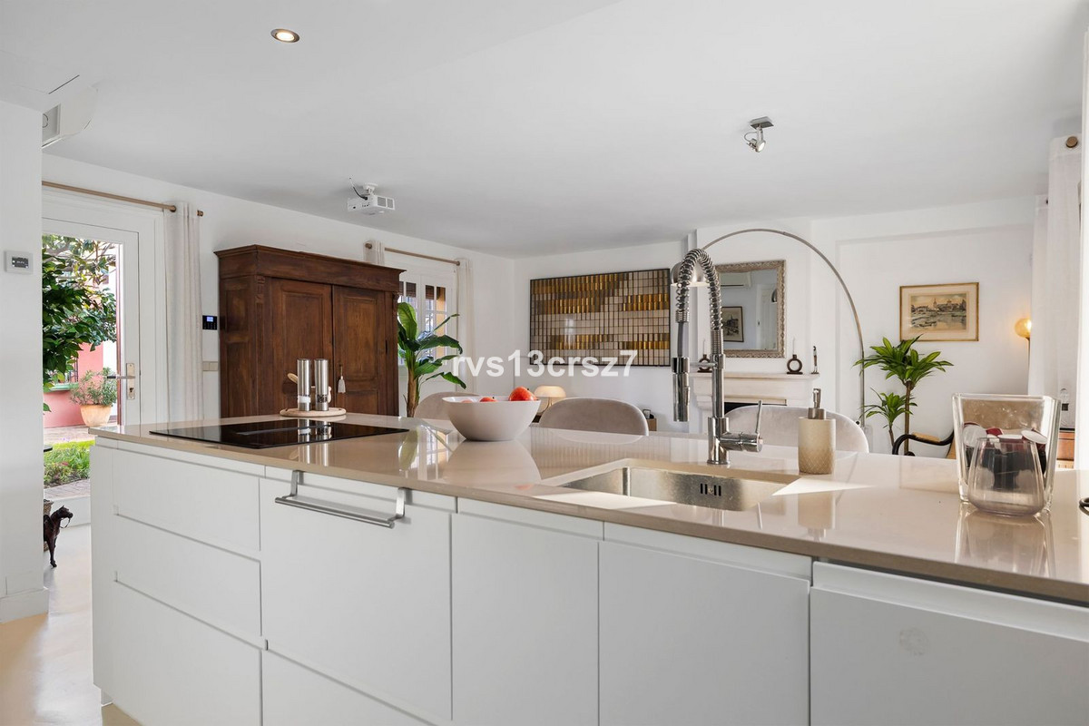 Huis te koop in Guadalmina Baja | 2 slaapkamers H5317993