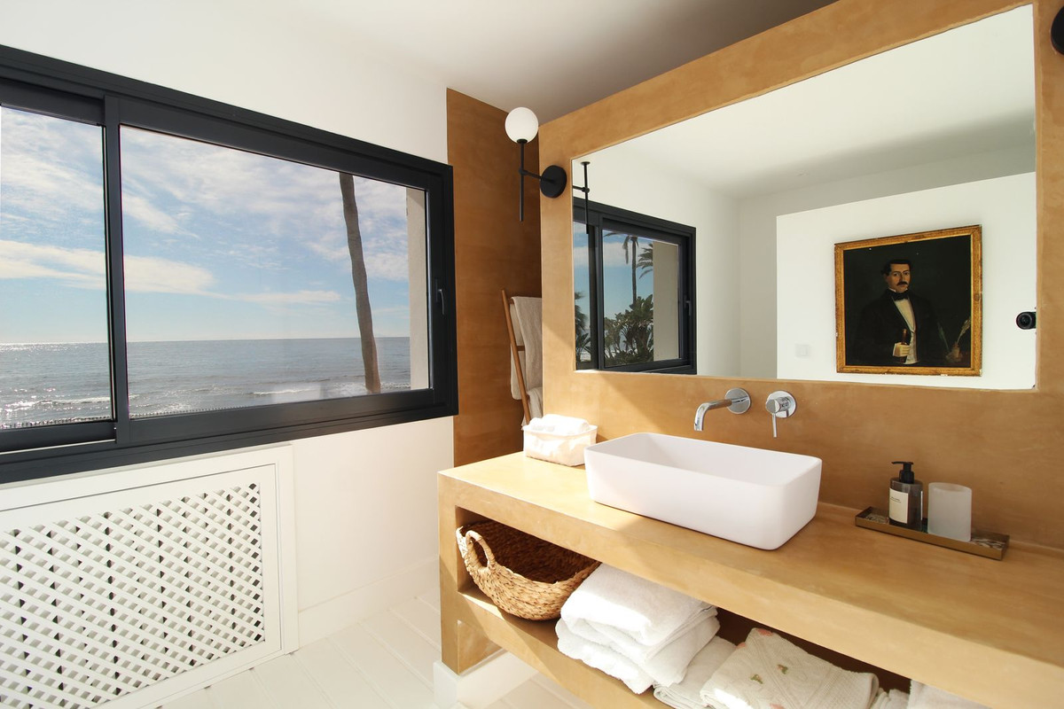 Huis te koop in Guadalmina Baja | 7 slaapkamers H5352334