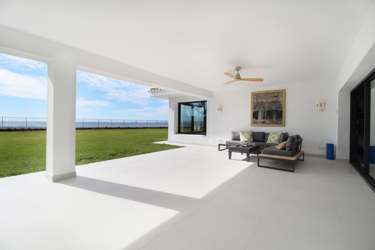 Huis te koop in Guadalmina Baja | 7 slaapkamers H5352334