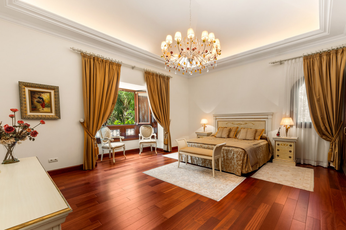 Huis te koop in Guadalmina Baja | 8 slaapkamers H5368981